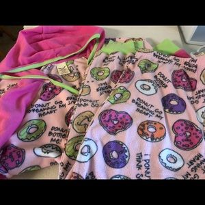 Girls pajama set good shape